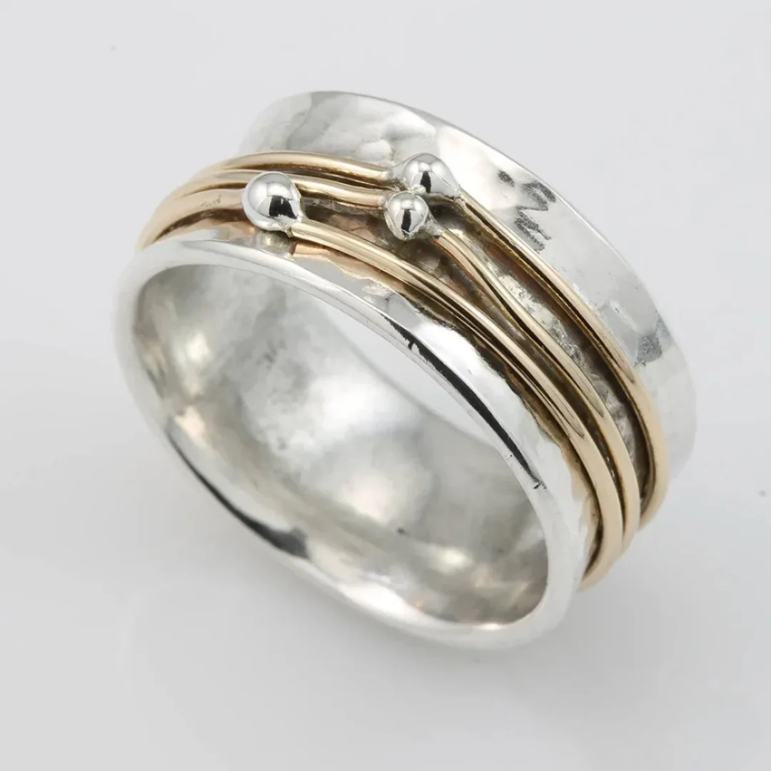 Marlene – Bred ring let hamret med forgyldte accenter - Billede 4